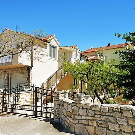 Apartments Viola Betina  Exterior photo