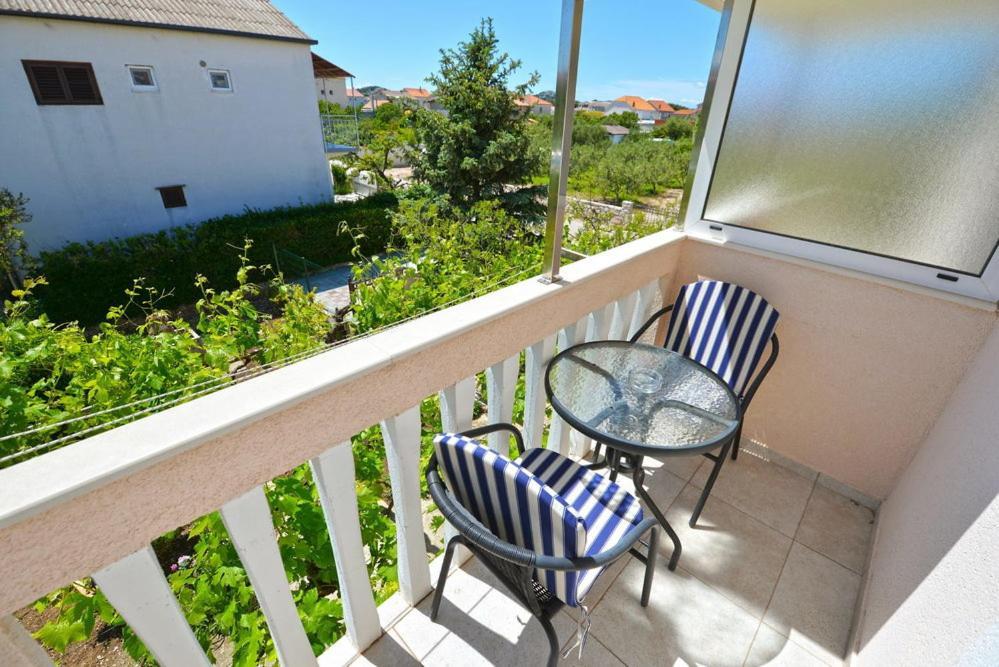 Apartments Viola Betina  Exterior photo