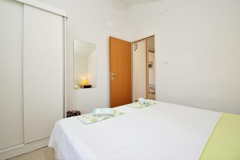 Apartments Viola Betina  Room photo