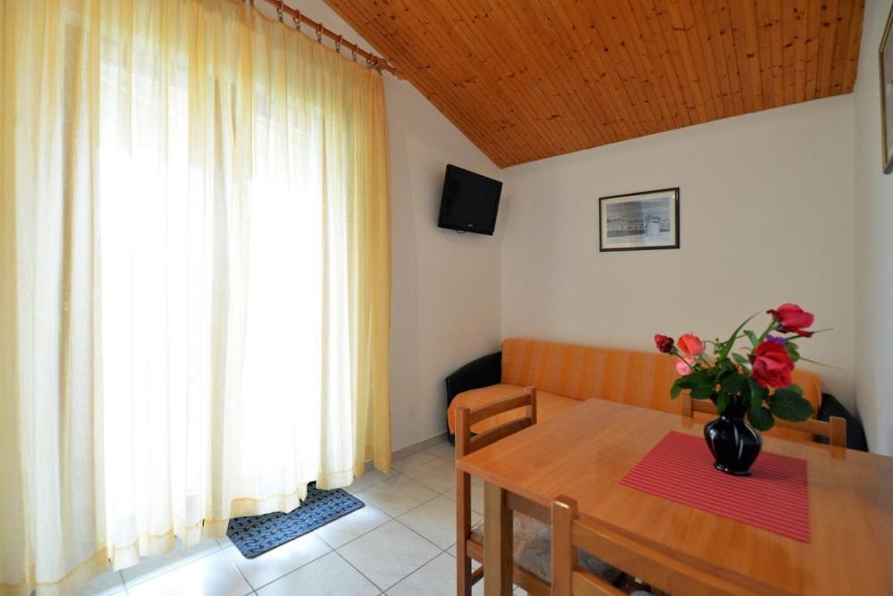 Apartments Viola Betina  Room photo