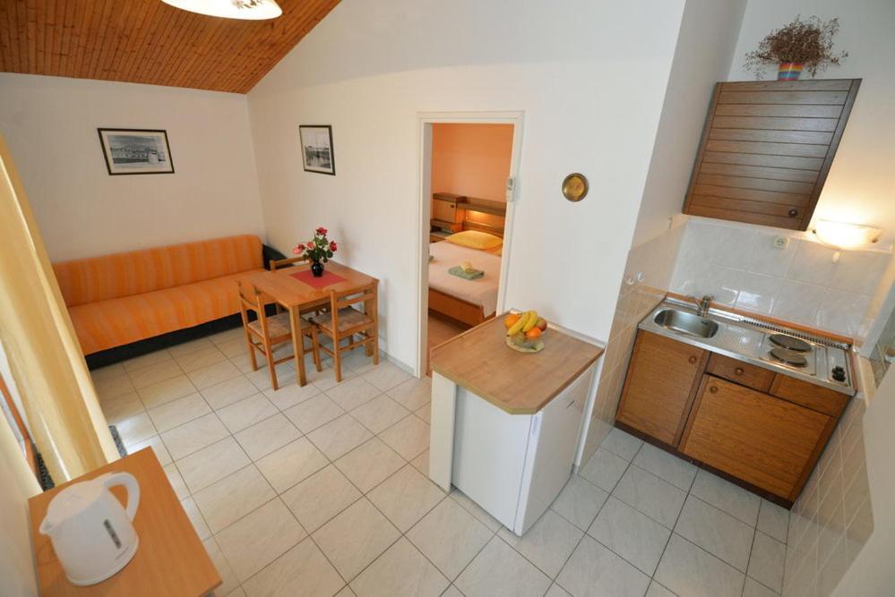 Apartments Viola Betina  Room photo